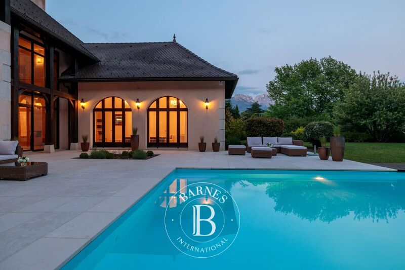 Venta, Villa Sevrier - picture 1