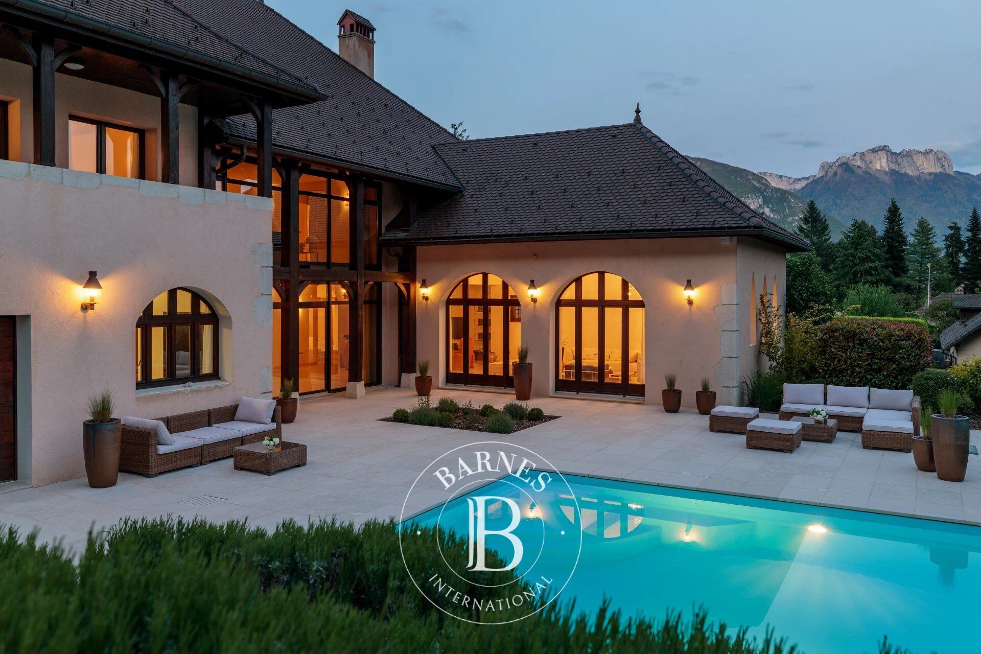 BARNES ANNECY - EXCEPTIONAL PROPERTY - WEST BANK ANNECY - picture 2