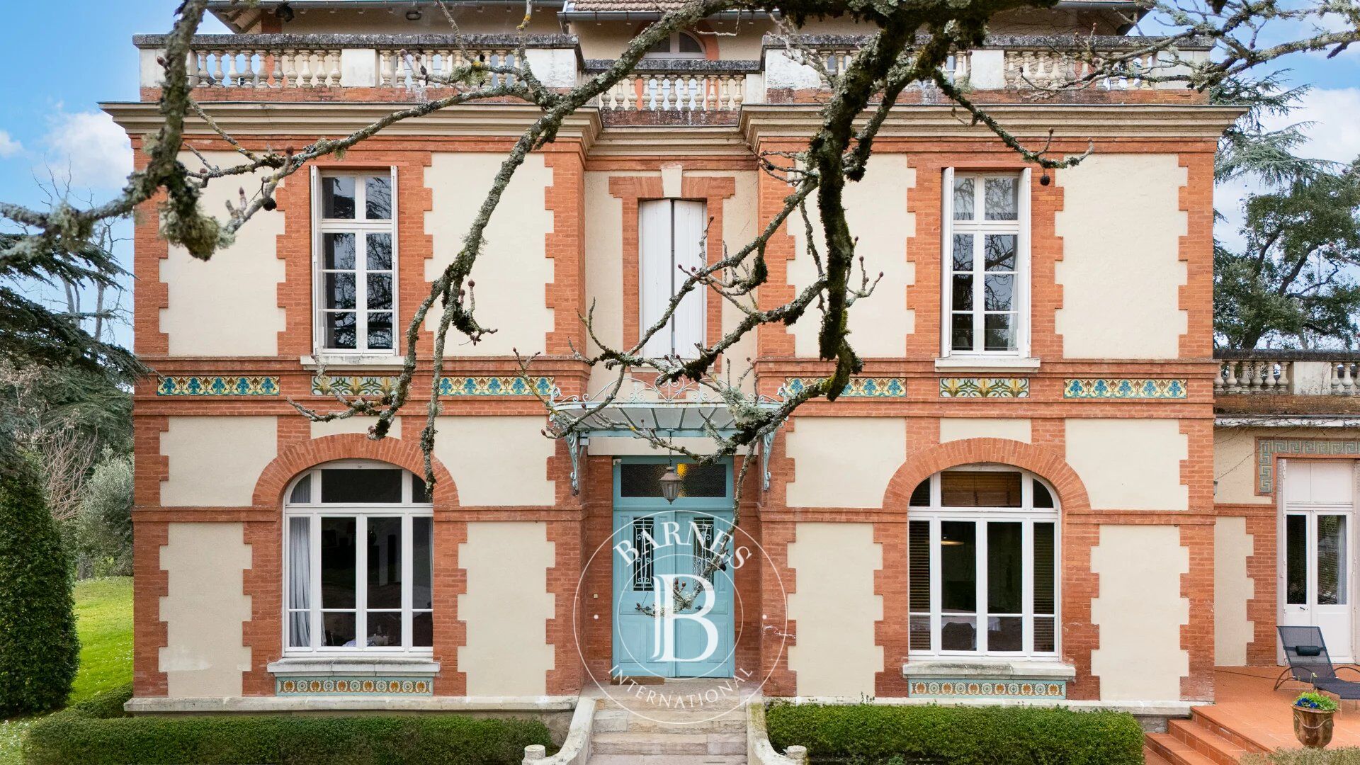MONTAUBAN, MAISON MAITRE XIXème AVEC PARC 1,4HA ET PISCINE - picture 1