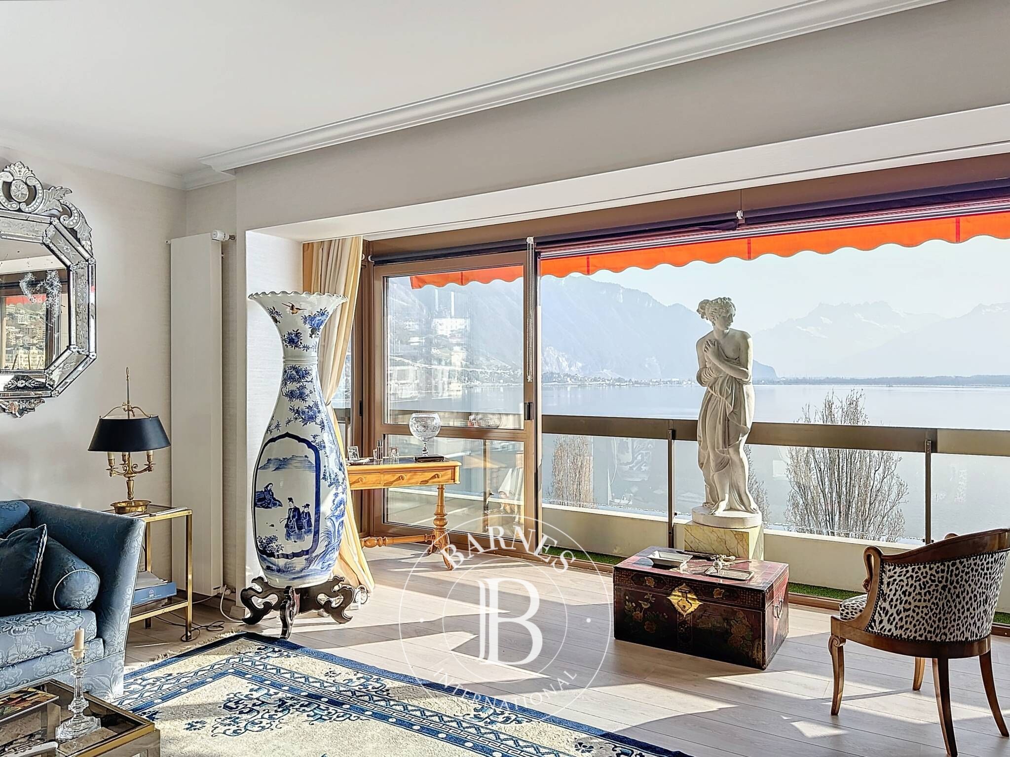 Daire Montreux - picture 10