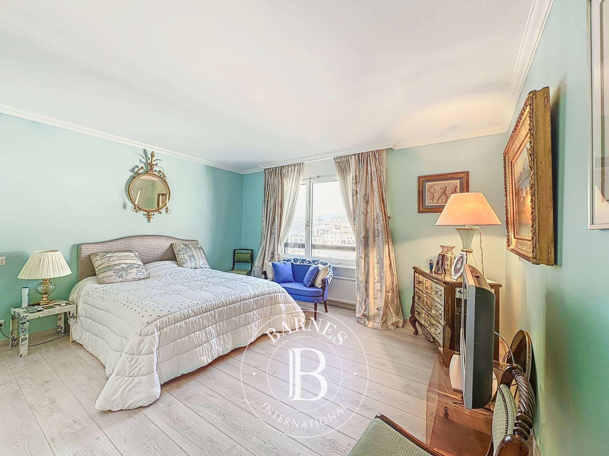 Daire Montreux - picture 9