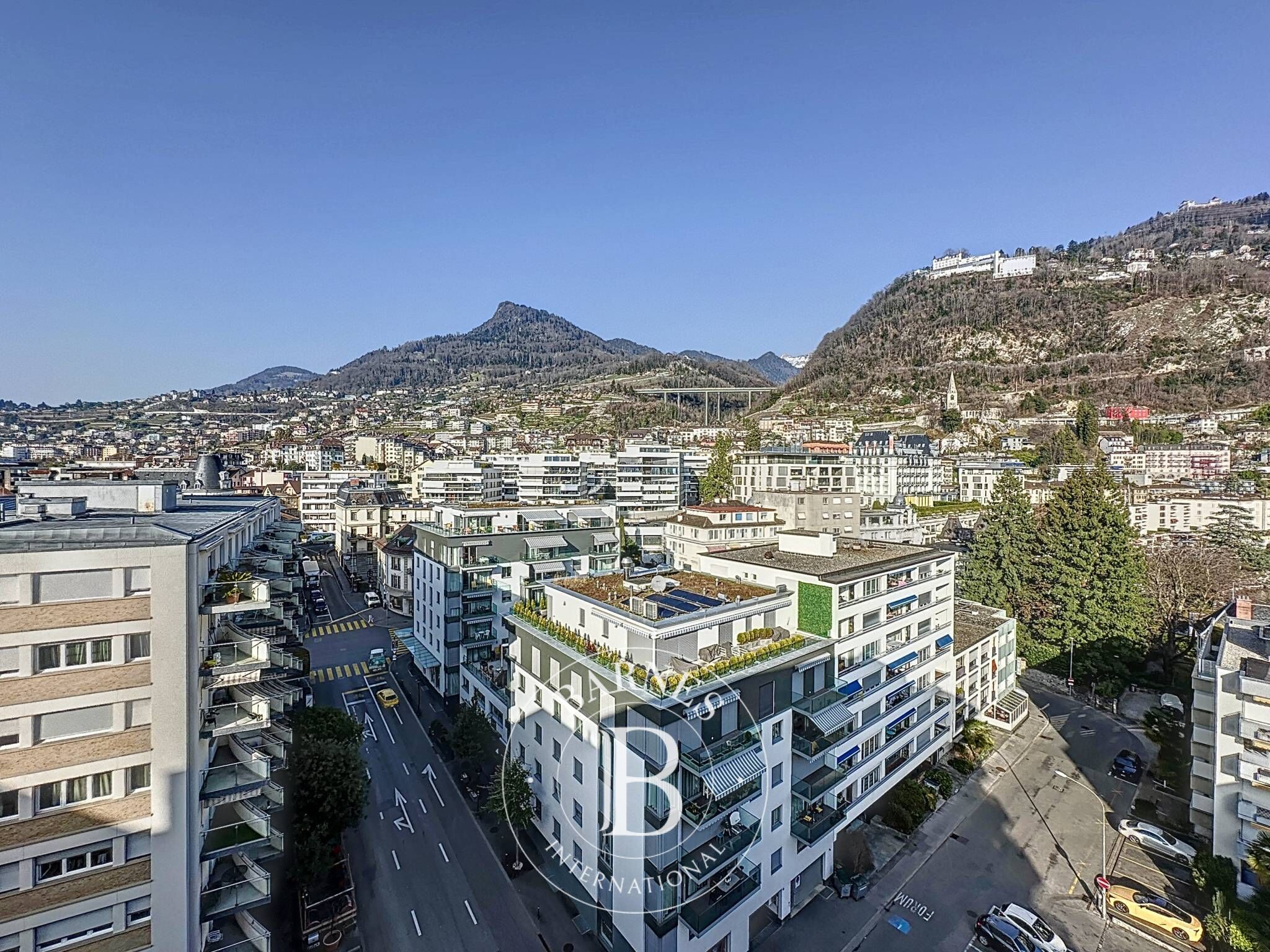 Daire Montreux - picture 15