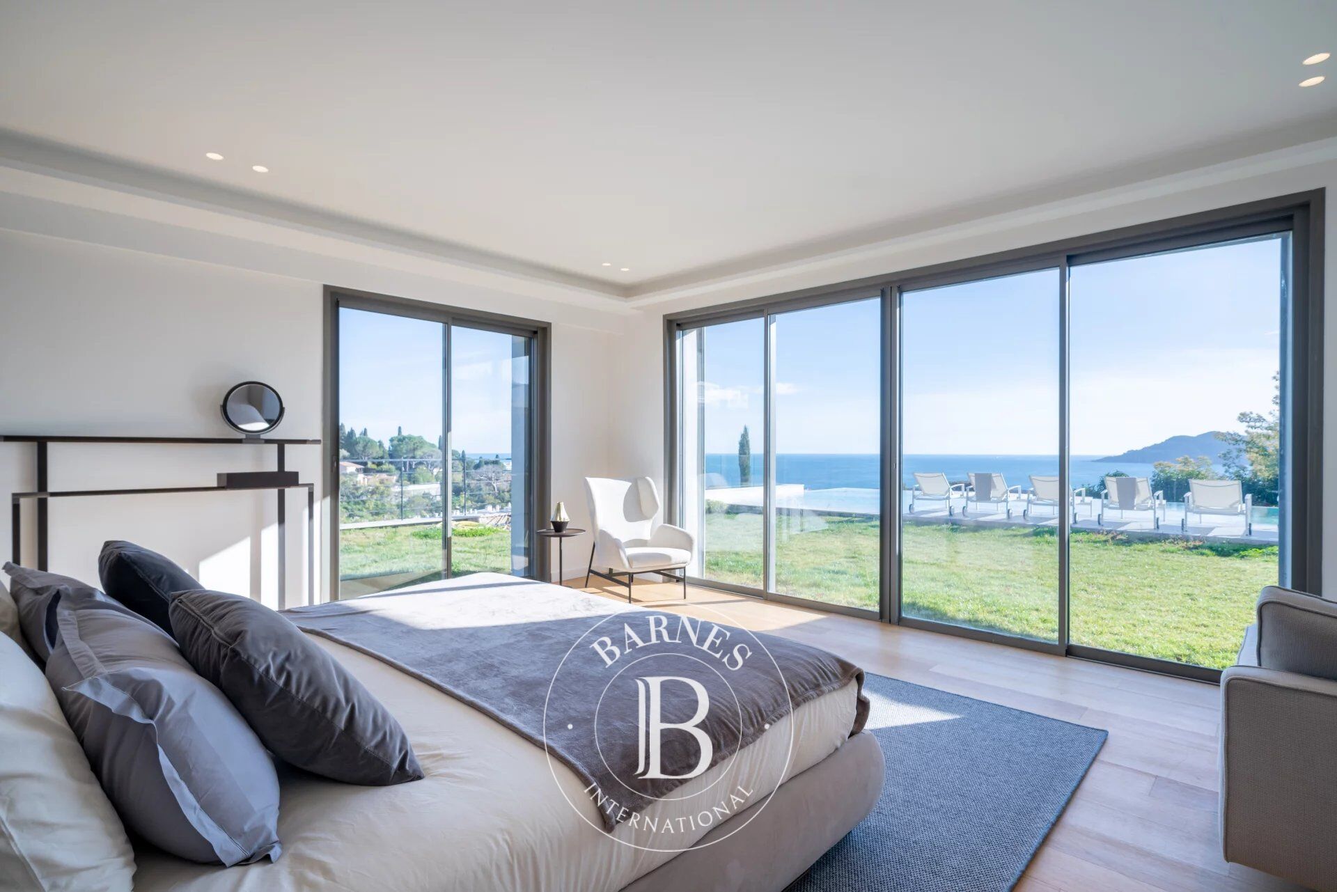 Villa Cannes - picture 9