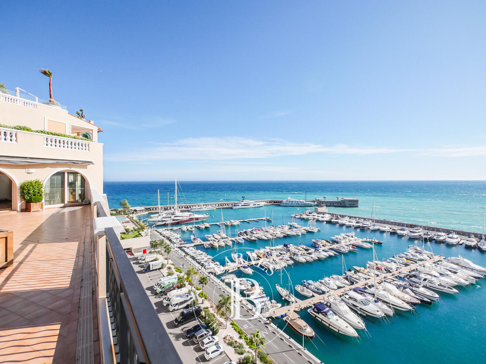 FONTVIEILLE - 7 PIÈCES AVEC PISCINE PRIVÉE - DERNIER ÉTAGE - picture 1