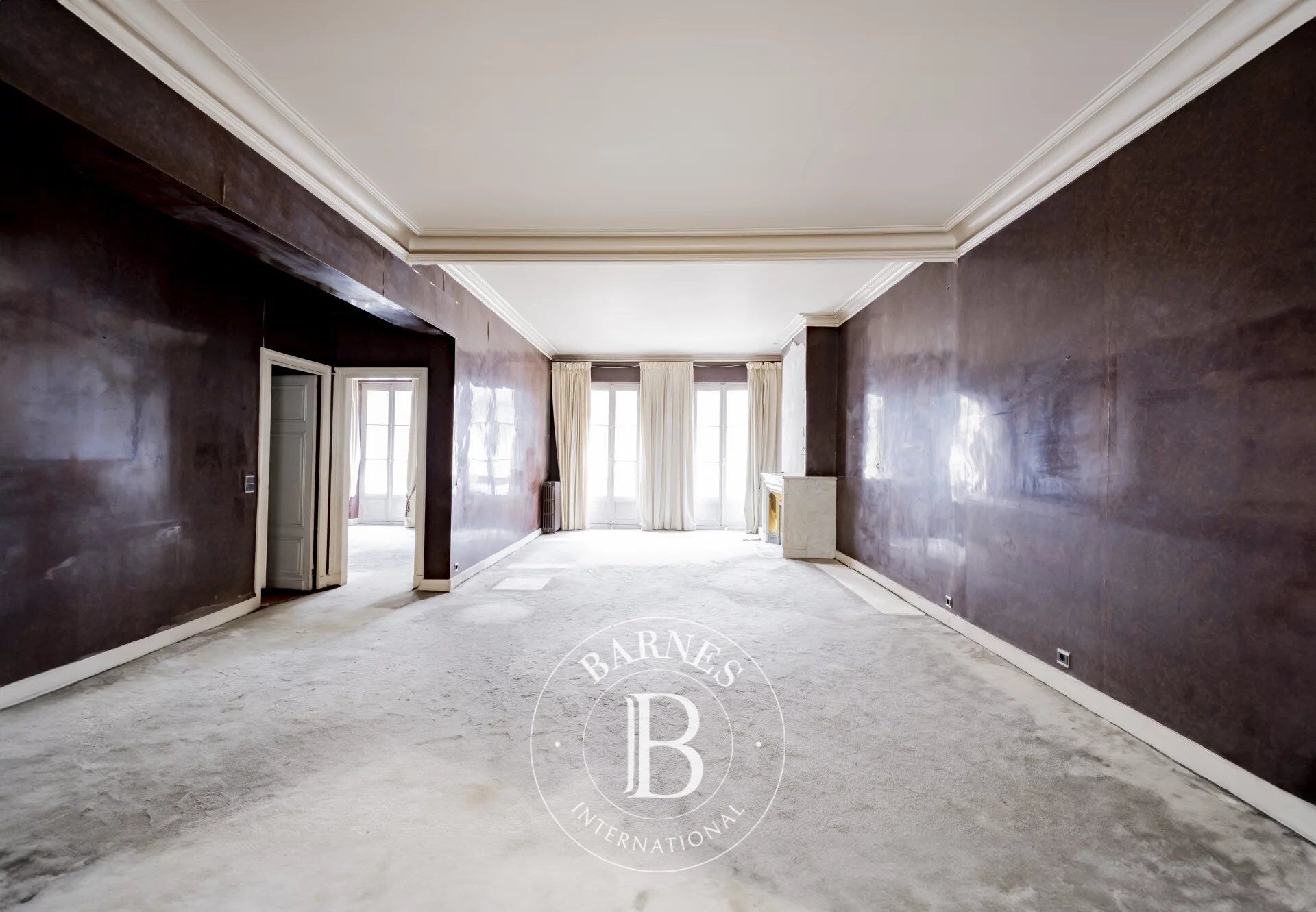 Exclusivity – 96 sqm flat to renovate - Bordeaux Golden Triangle area- Terrace - picture 3