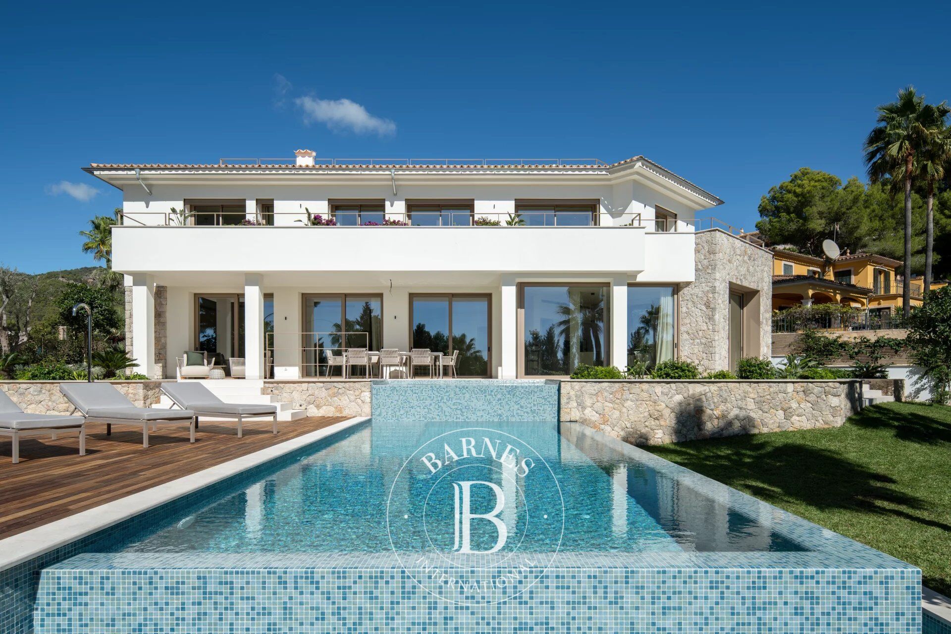 Spacious Contemporary Villa Overlooking Sea and Hills in Bendinat - picture 1