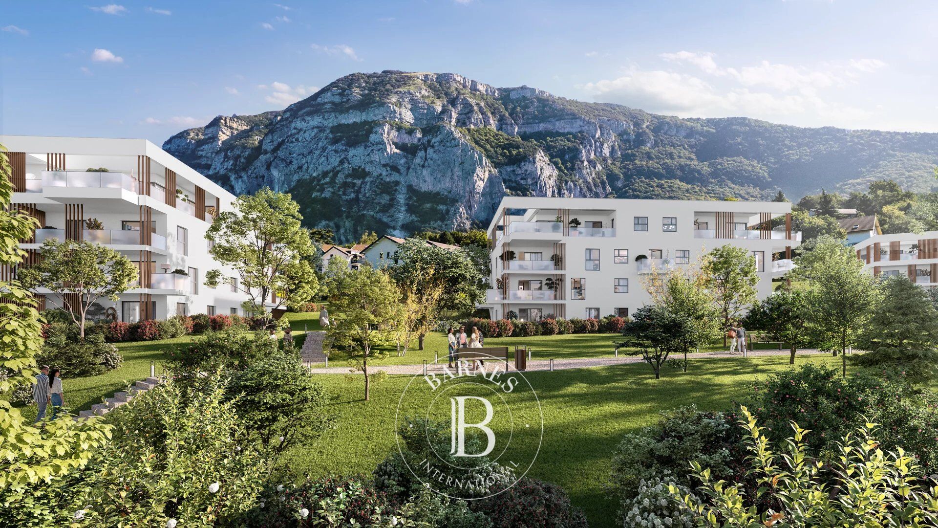 BEAUTIFUL 4-ROOM PENTHOUSE APARTMENT - picture 2