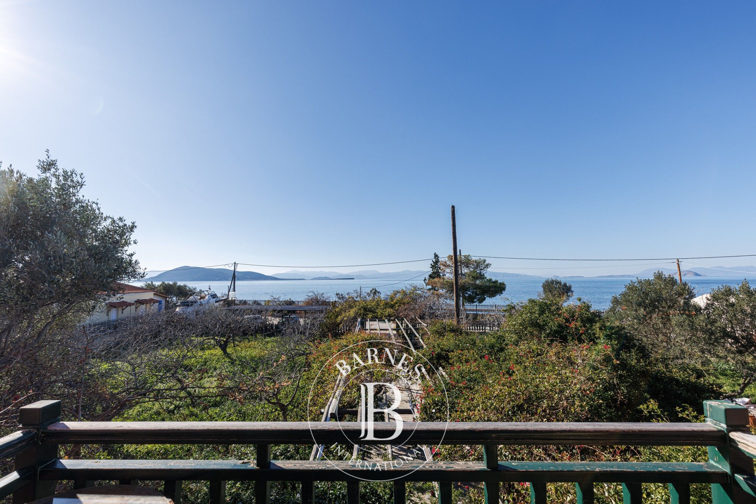 Investment Property in Front of the Sea - Aegina - picture 2