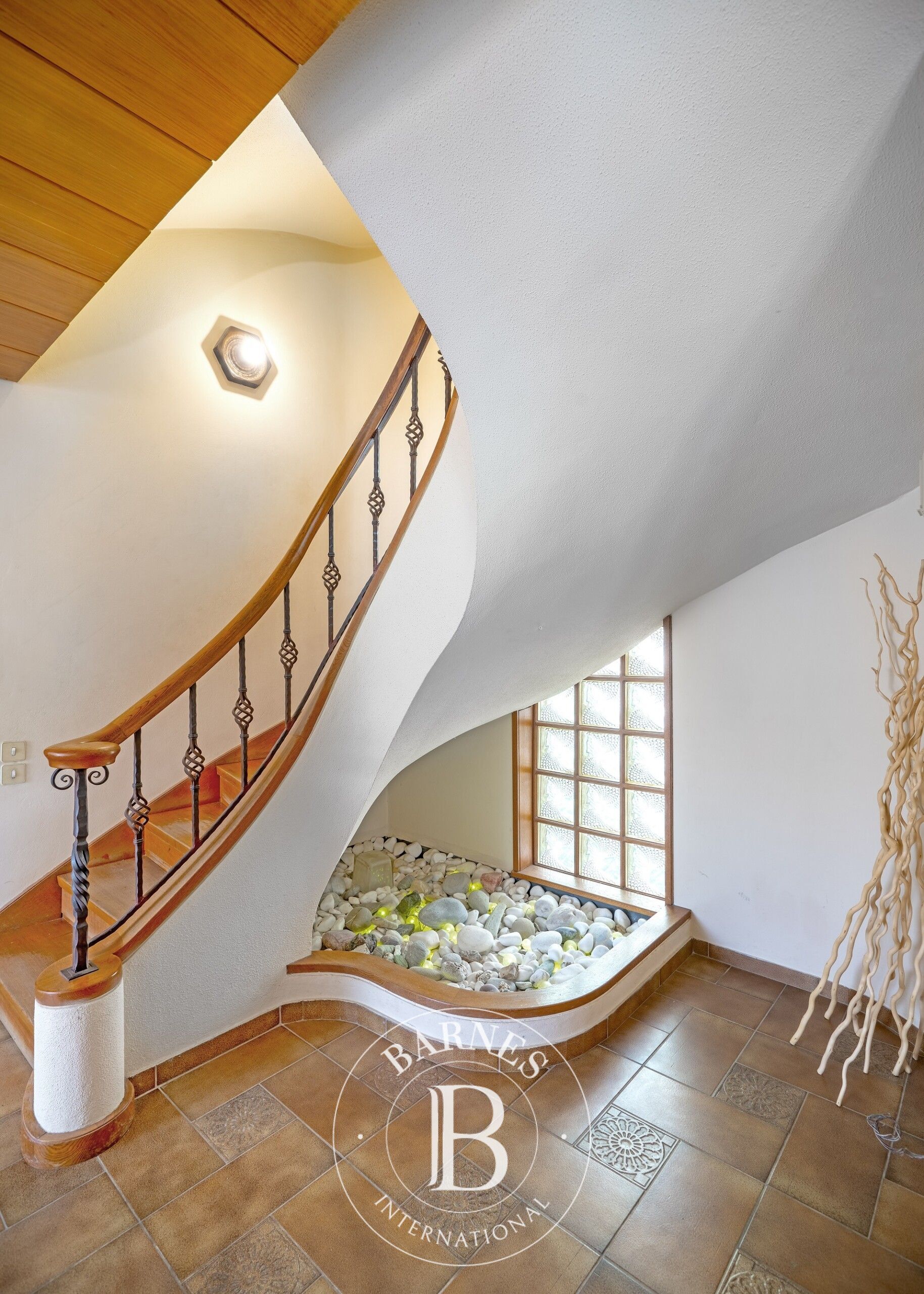 Ev Nea Smyrni - picture 10