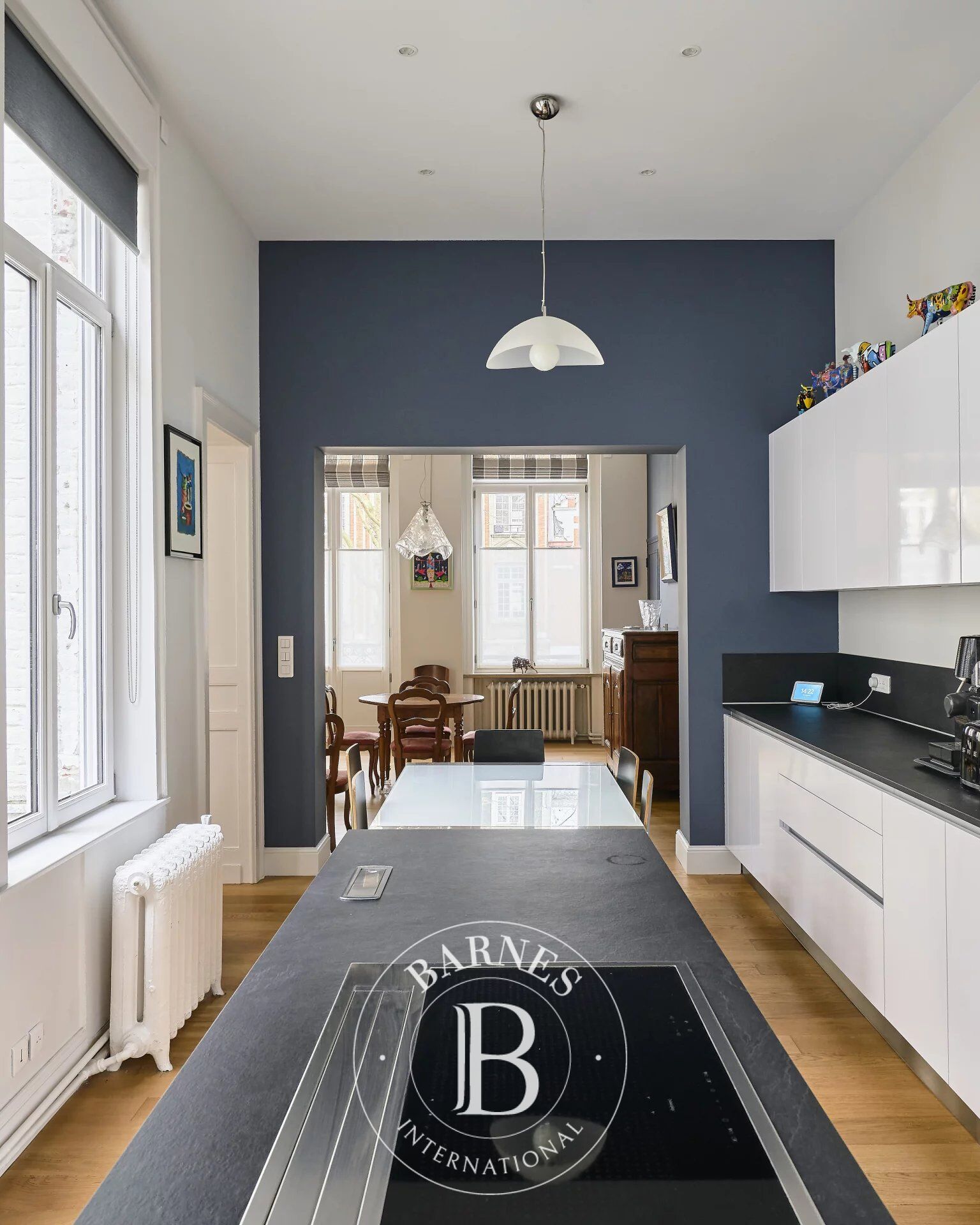 Renovated bourgeois house with character, ideal for professionals; - picture 2