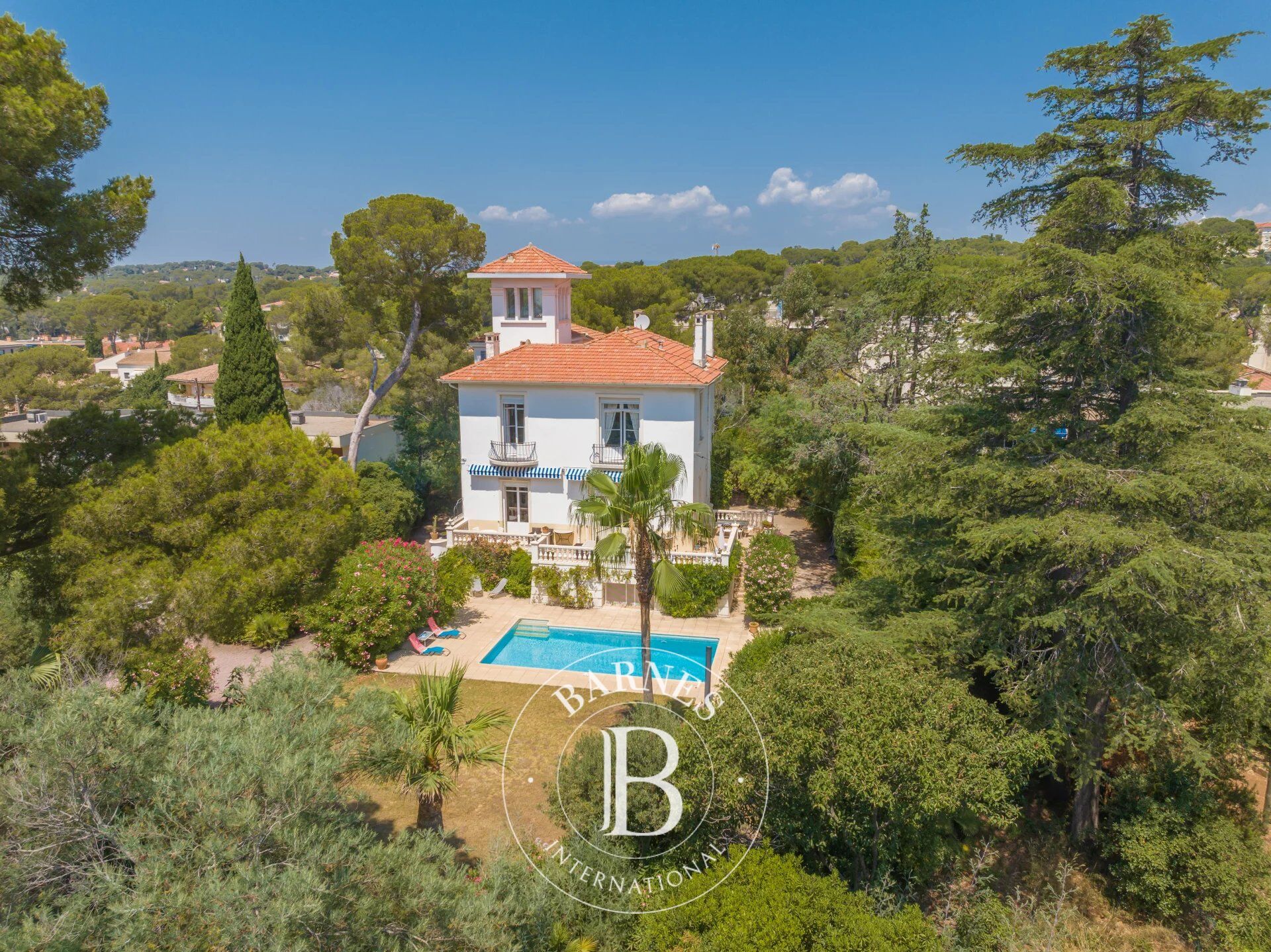 Villa Saint-Raphaël - picture 1