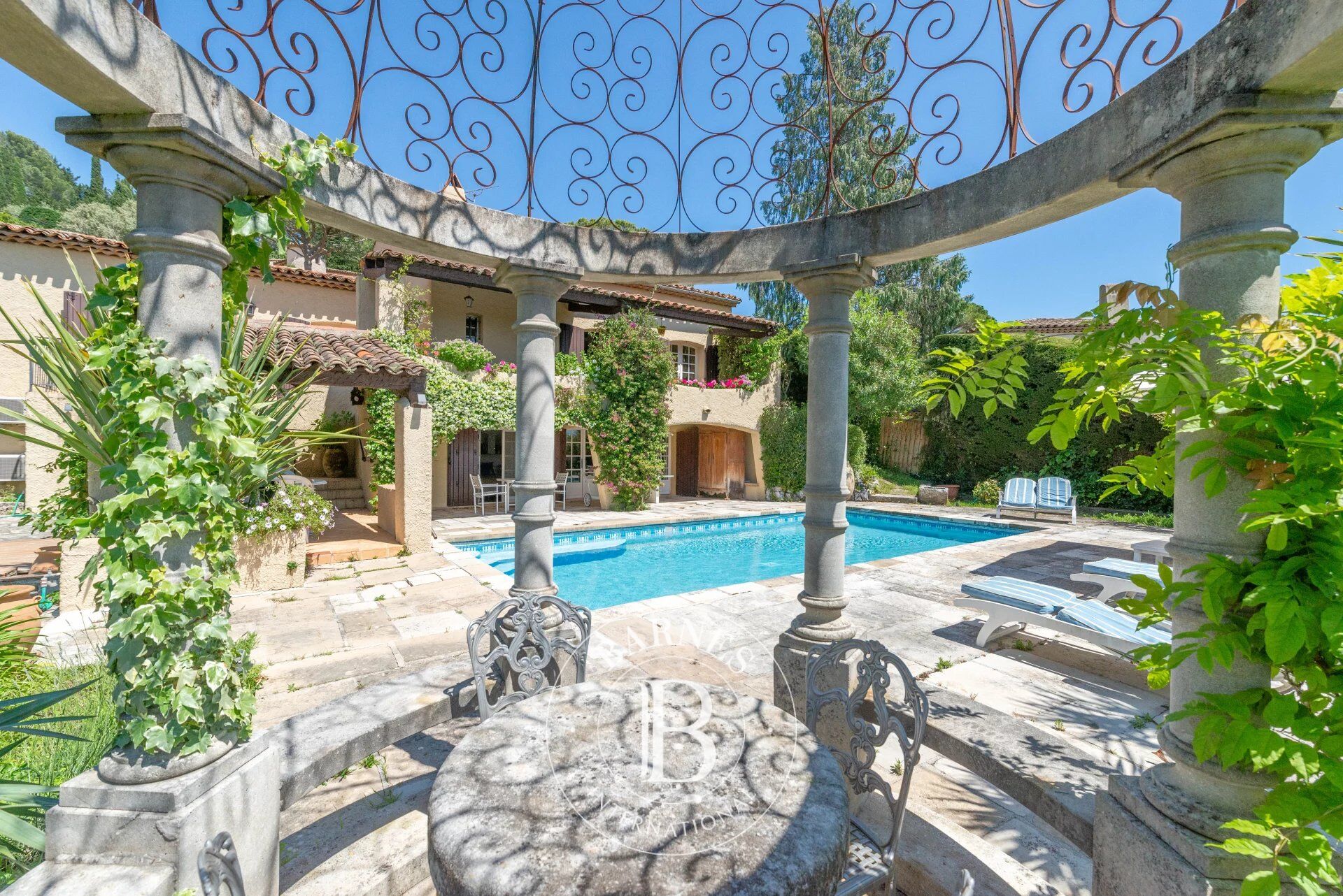 Ev Mougins - picture 16