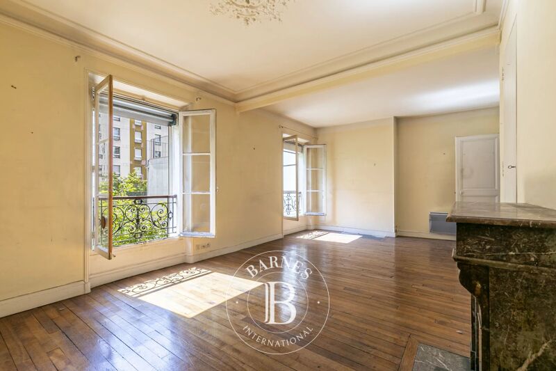 PARIS 15 -  APARTMENT - SAINT CHARLES - 1 OR 2 BEDROOMS