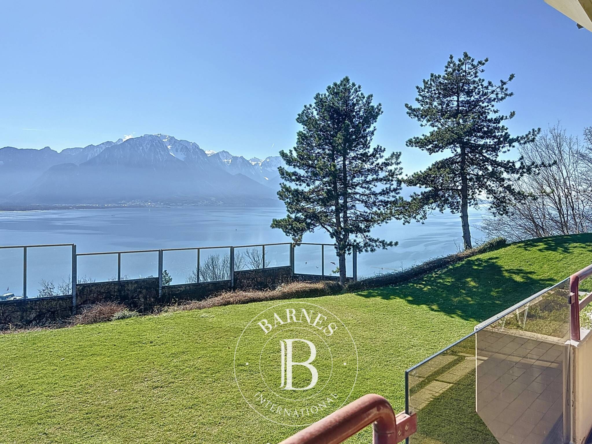 Daire Montreux - picture 9