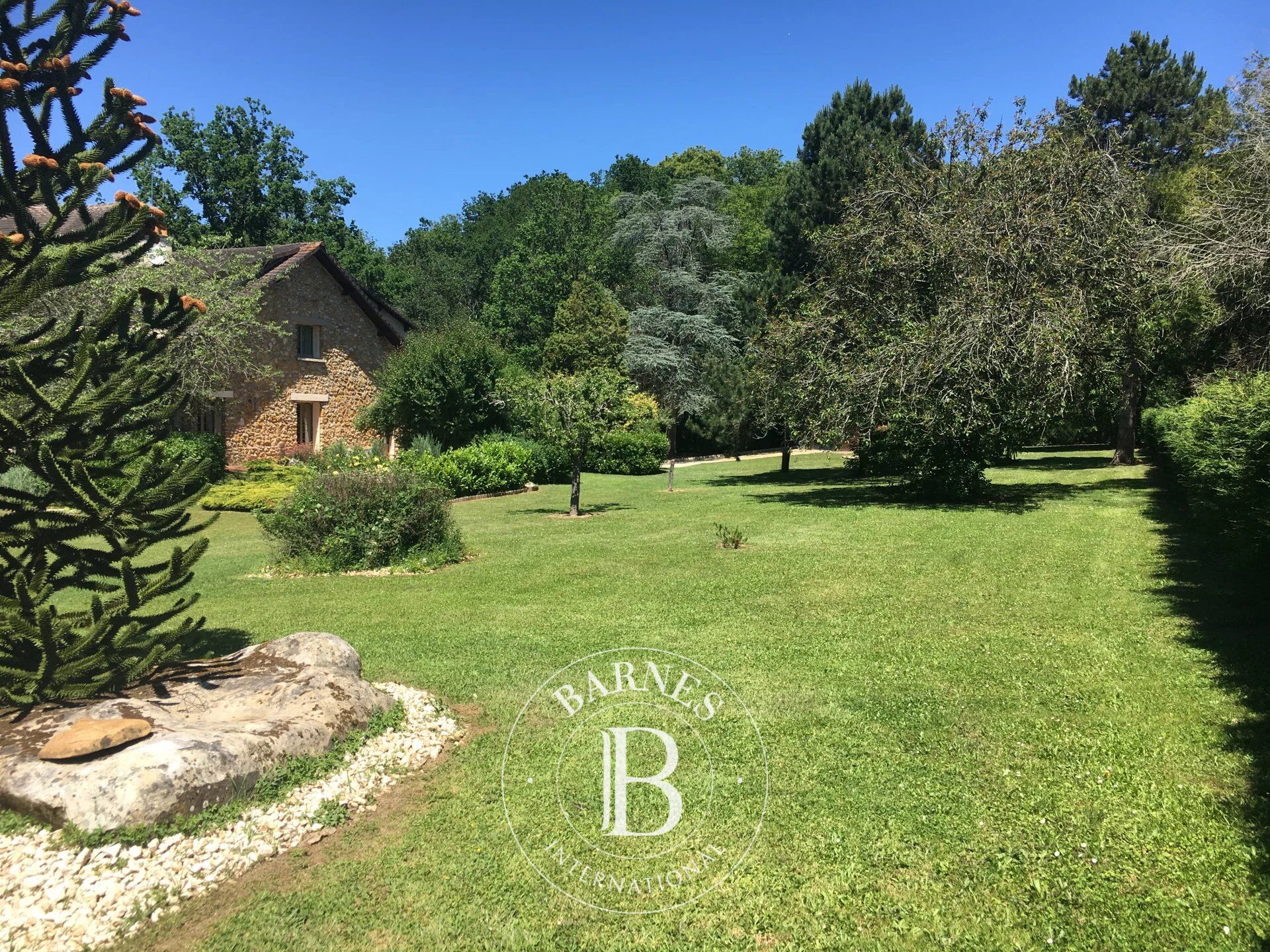 Casa Auvers-Saint-Georges - picture 1