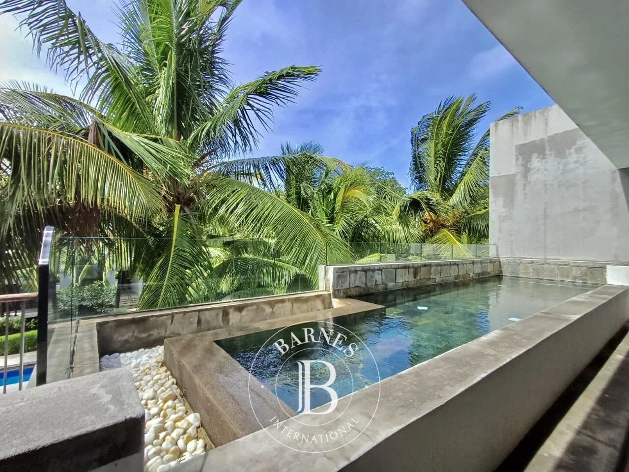 MONT CHOISY - Penthouse in a Golf Estate - 3 Bedrooms - picture 1