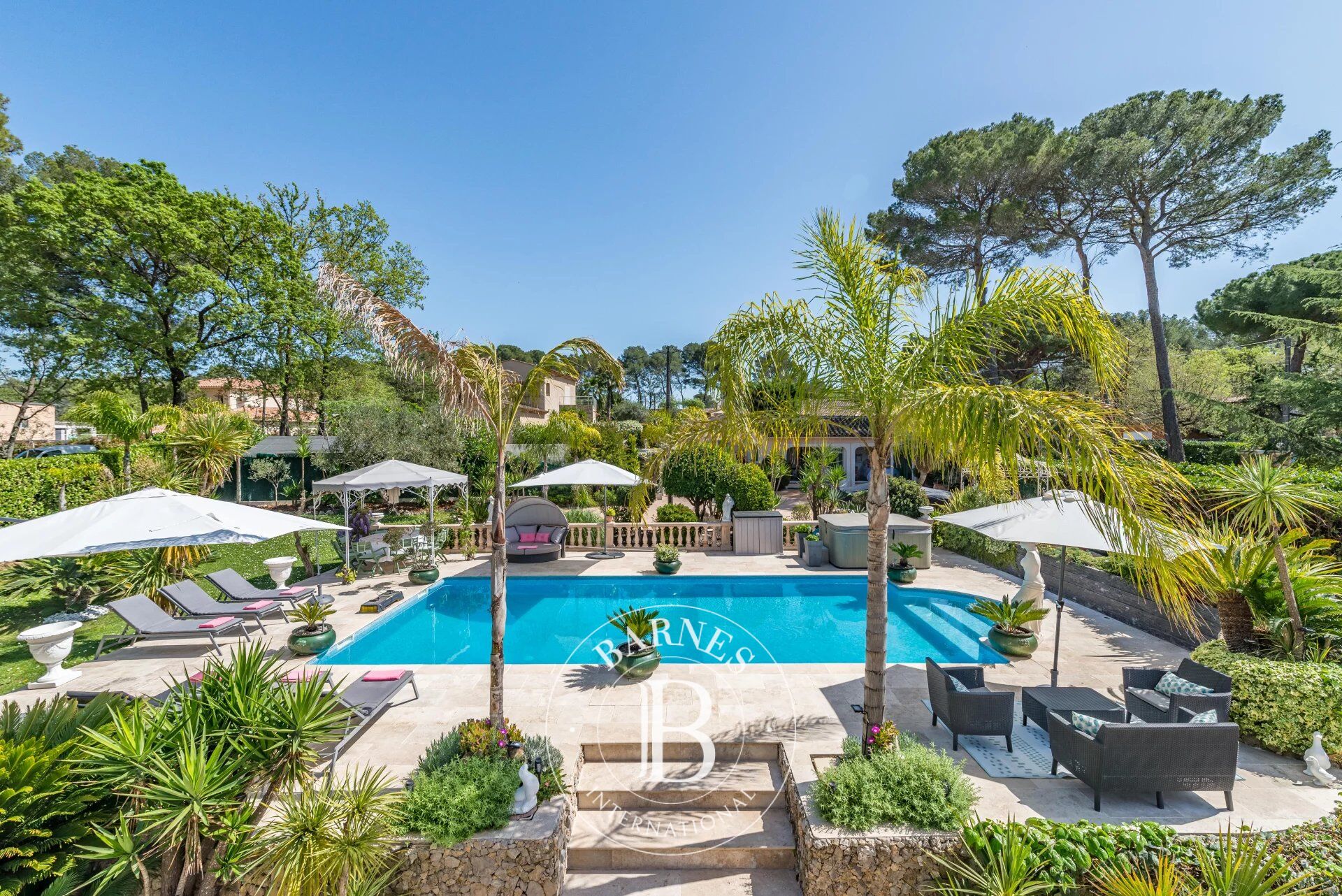 MOUANS-SARTOUX – MAGNIFIQUE PROPRIÉTÉ – DOMAINE SÉCURISÉ - picture 1