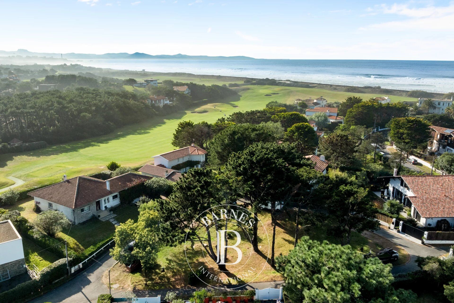 ANGLET, MAISON À RÉNOVER SUR LE GOLF DE CHIBERTA - picture 1