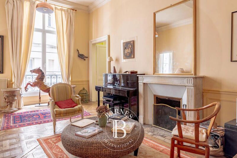 Sold, Apartment Paris 5ème - picture 2