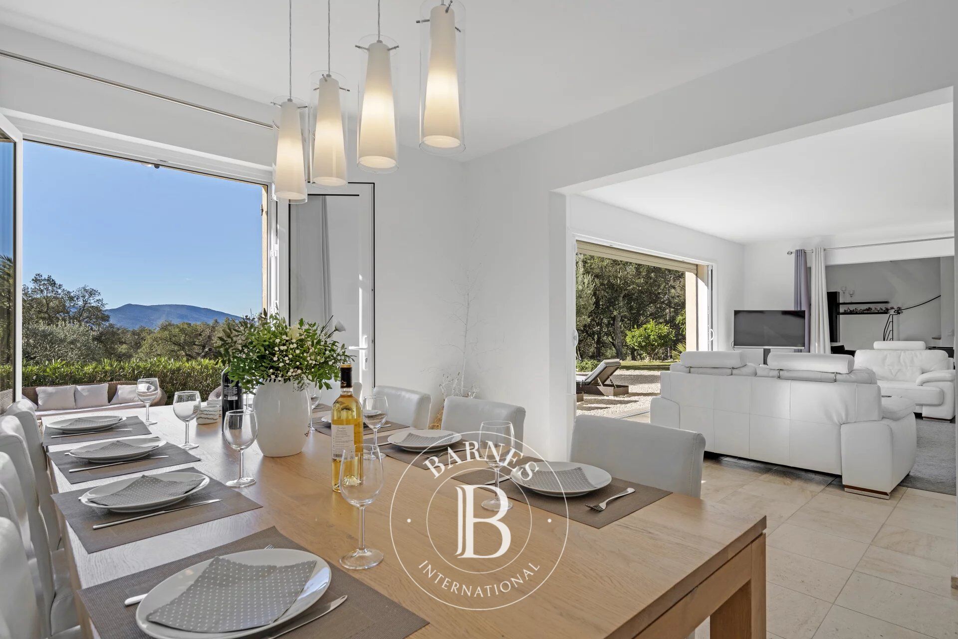 ALQUILER DE TEMPORADA - GRIMAUD- VISTA COLINA - 8 HABITACIONES - picture 2