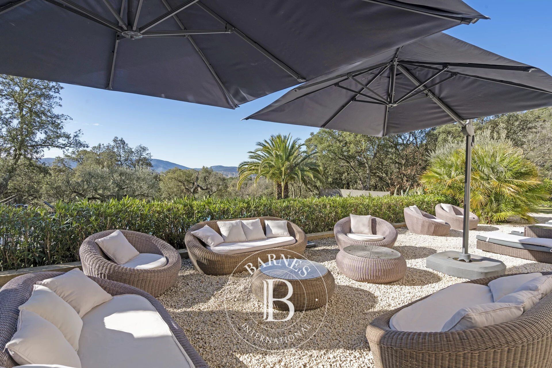 LOCATION SAISONNIÈRE - GRIMAUD- VUE COLLINE - 8 CHAMBRES - picture 3