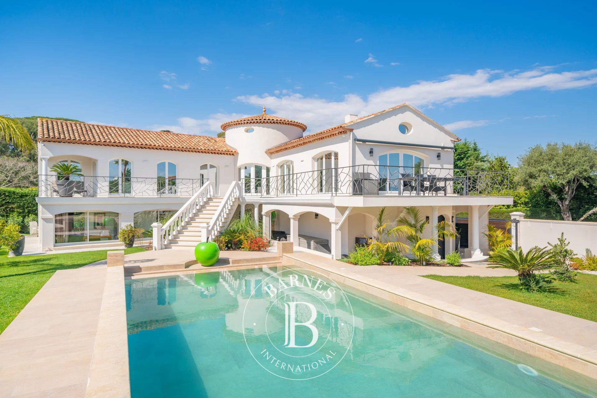 Villa Antibes - picture 1