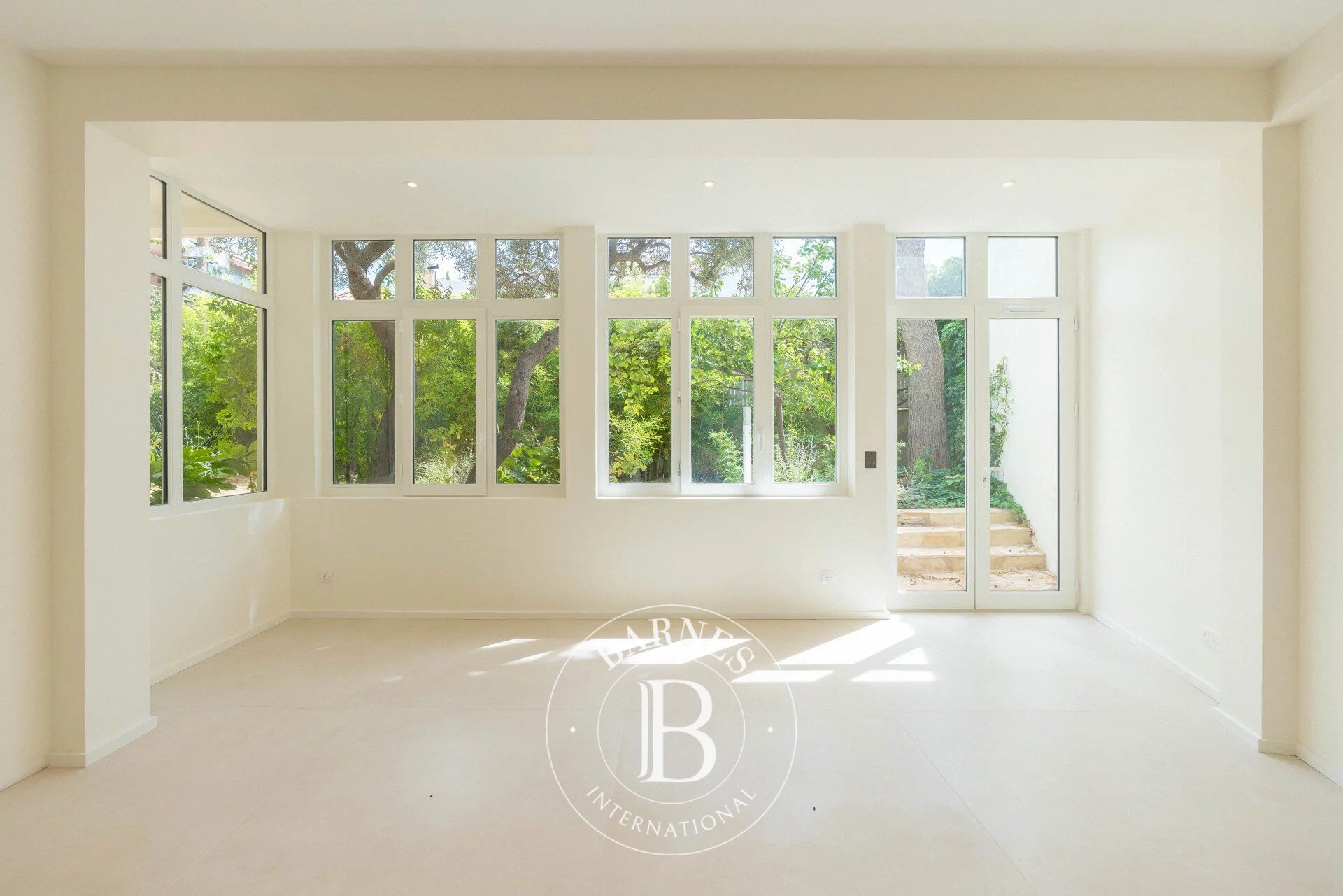 VENTE - MARSEILLE - 13007 - MALMOUSQUE - APPARTEMENT - JARDIN - GARAGE. - picture 3