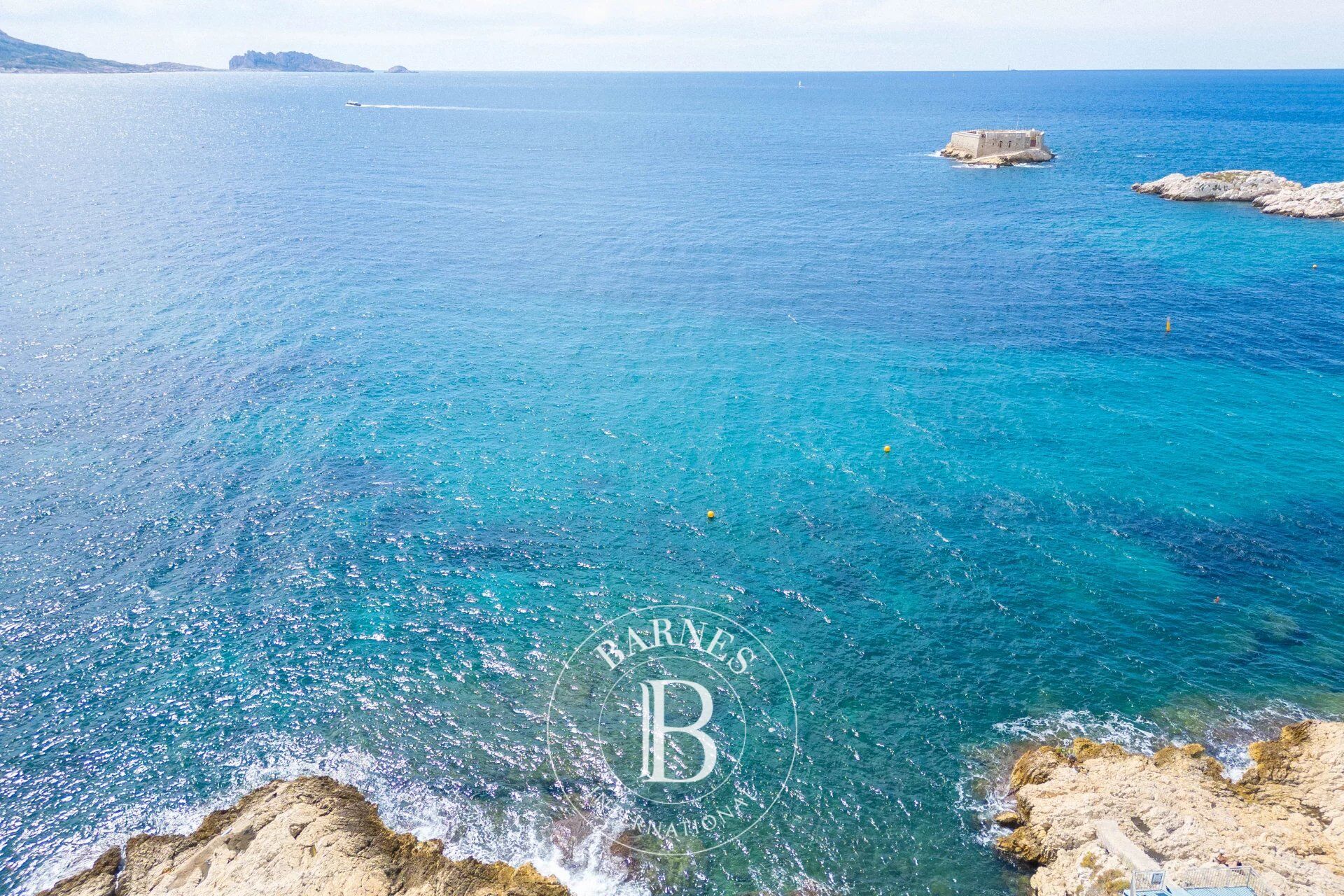 VENTE - MARSEILLE - 13007 - MALMOUSQUE - APPARTEMENT - JARDIN - GARAGE. - picture 2