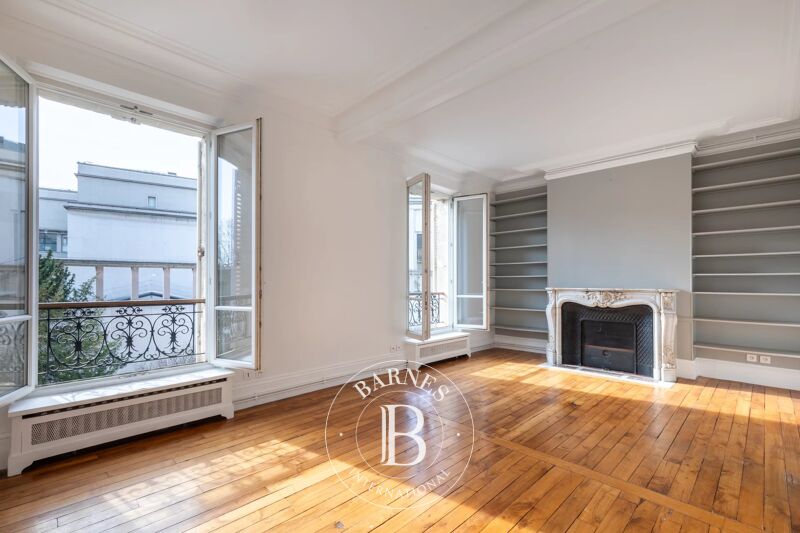 For Sale Apartment | Paris 16ème - picture 2