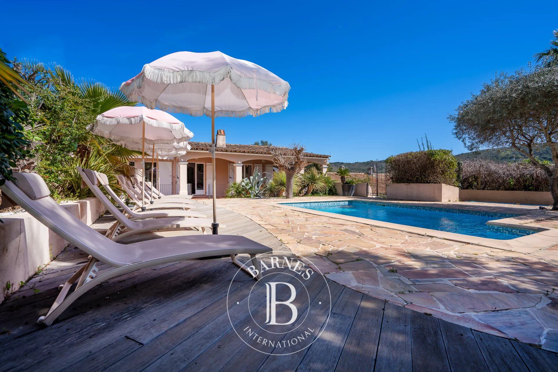 GOLFE DE SAINT-TROPEZ - GASSIN - VILLA 6 CHAMBRES - picture 2