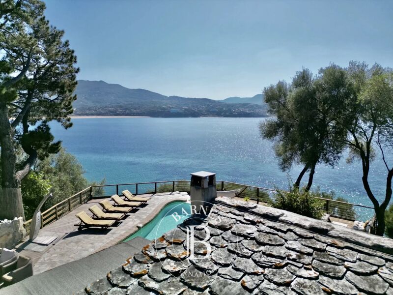 Propriano, Olmeto, villa pied dans l'eau, 6 chambres, vue mer et montagnes, piscine, plage à pied