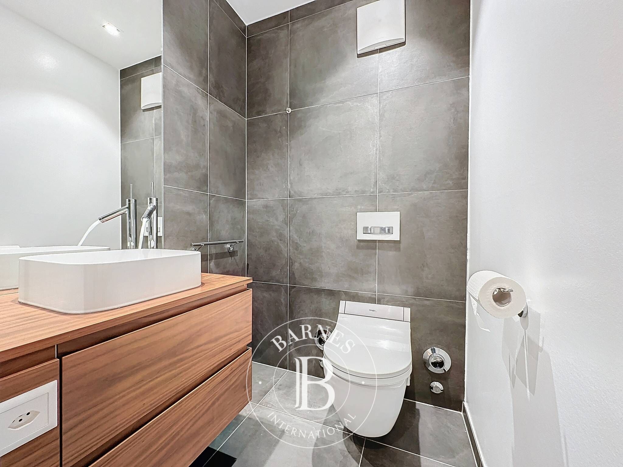 Daire Montreux - picture 22