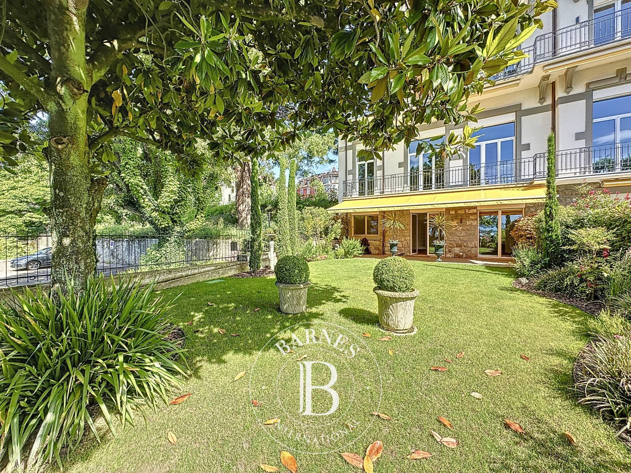 Daire Montreux - picture 9