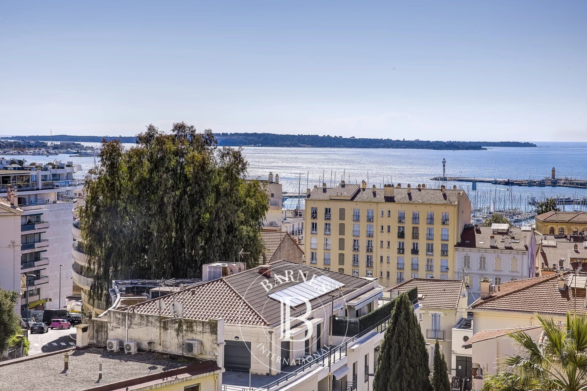 CANNES SUQUET - VUE MER - TERRASSE - 5 PIECES - picture 2