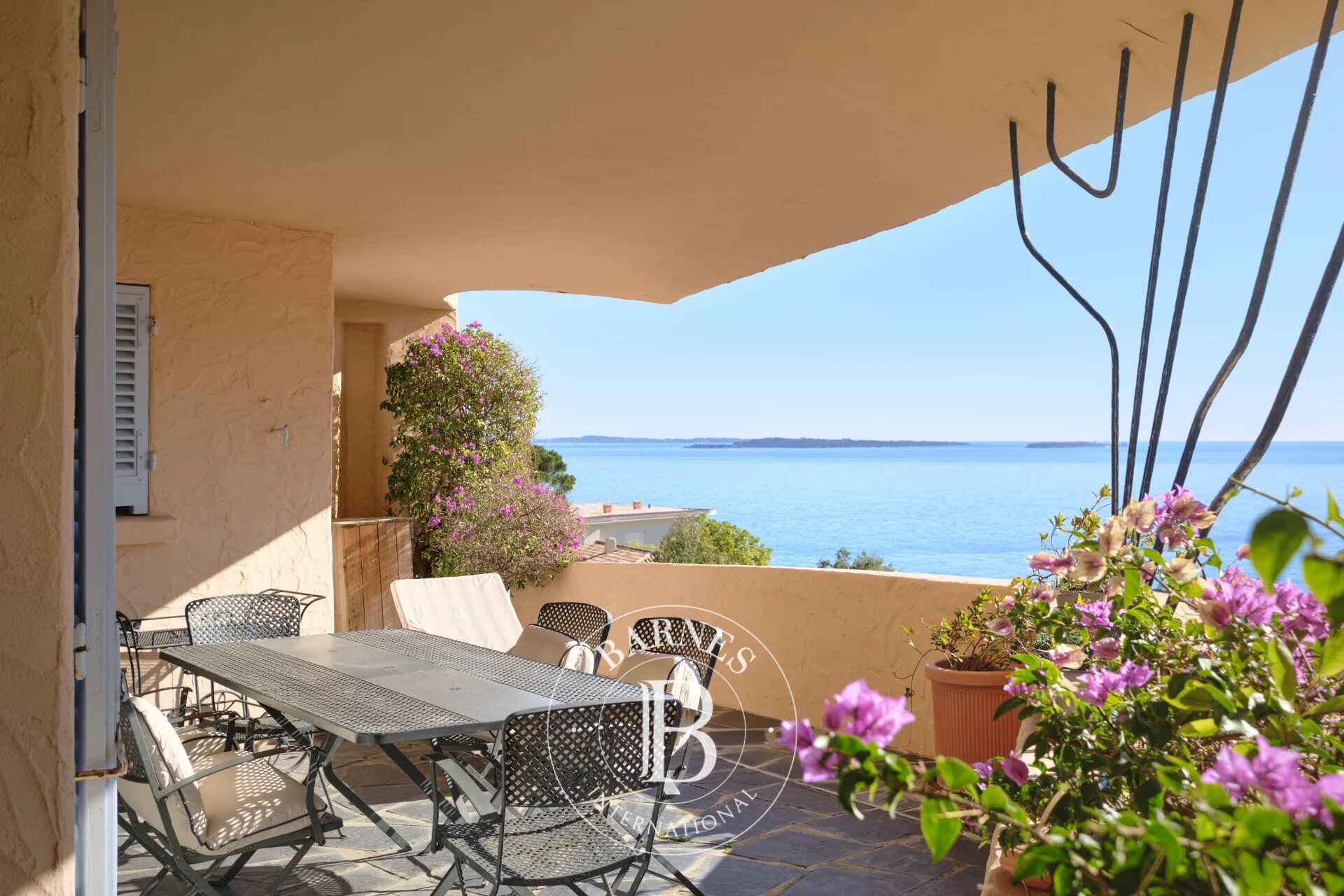 SEASONAL RENTAL - picture 1