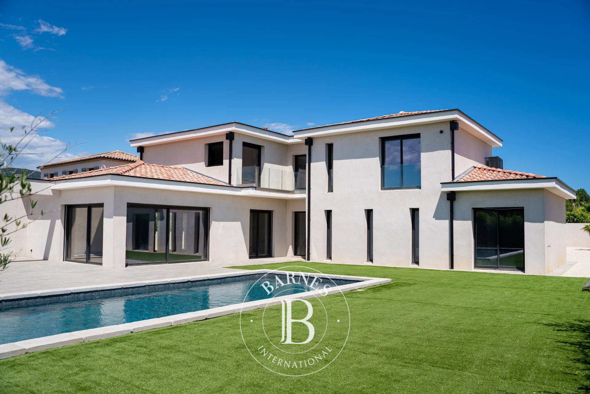 GRIMAUD - NEW CONTEMPORARY VILLA - 4 BEDROOMS - picture 2