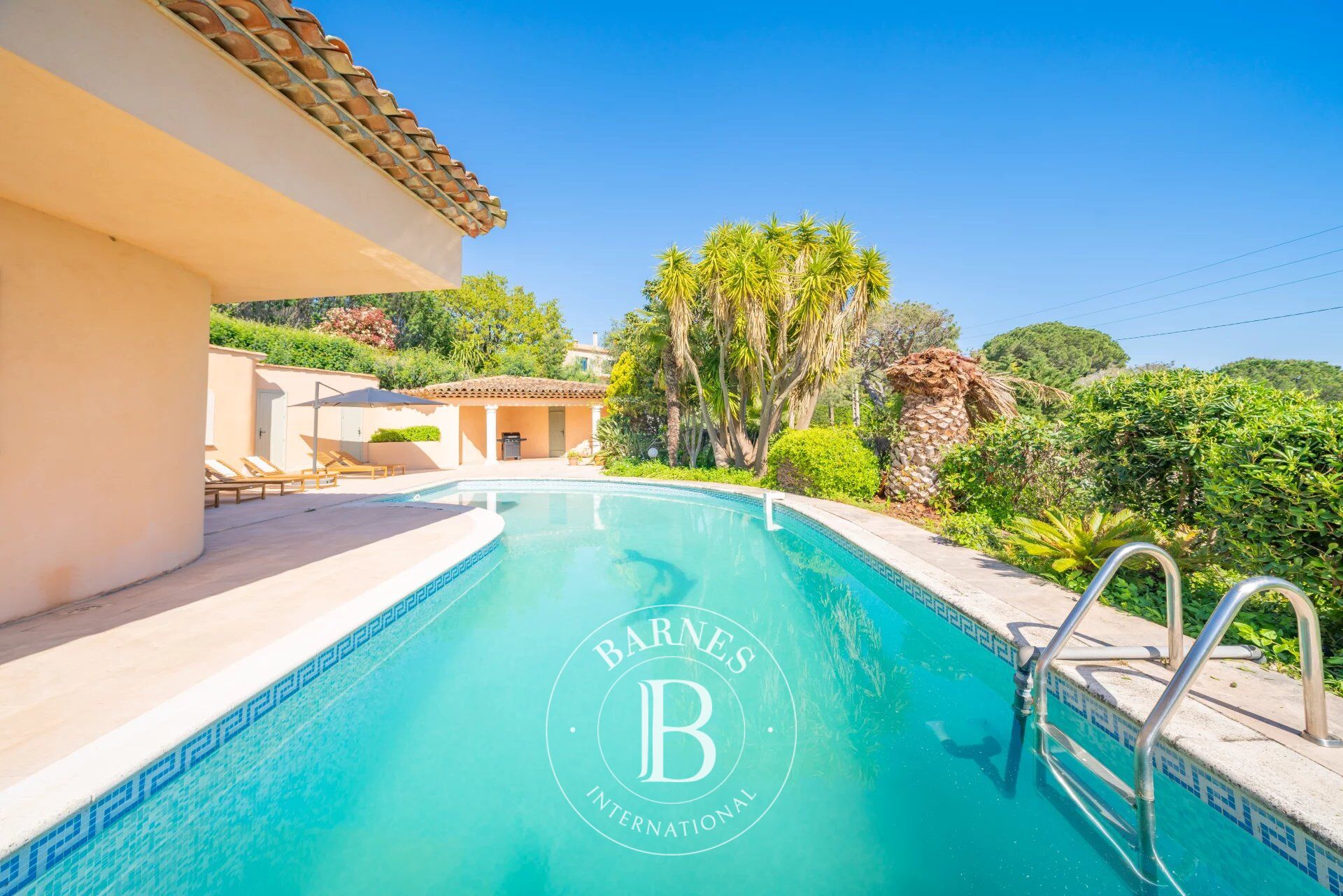 SUPER CANNES - CHARMING VILLA - PANORAMIC VIEW OF THE ISLANDS - picture 2