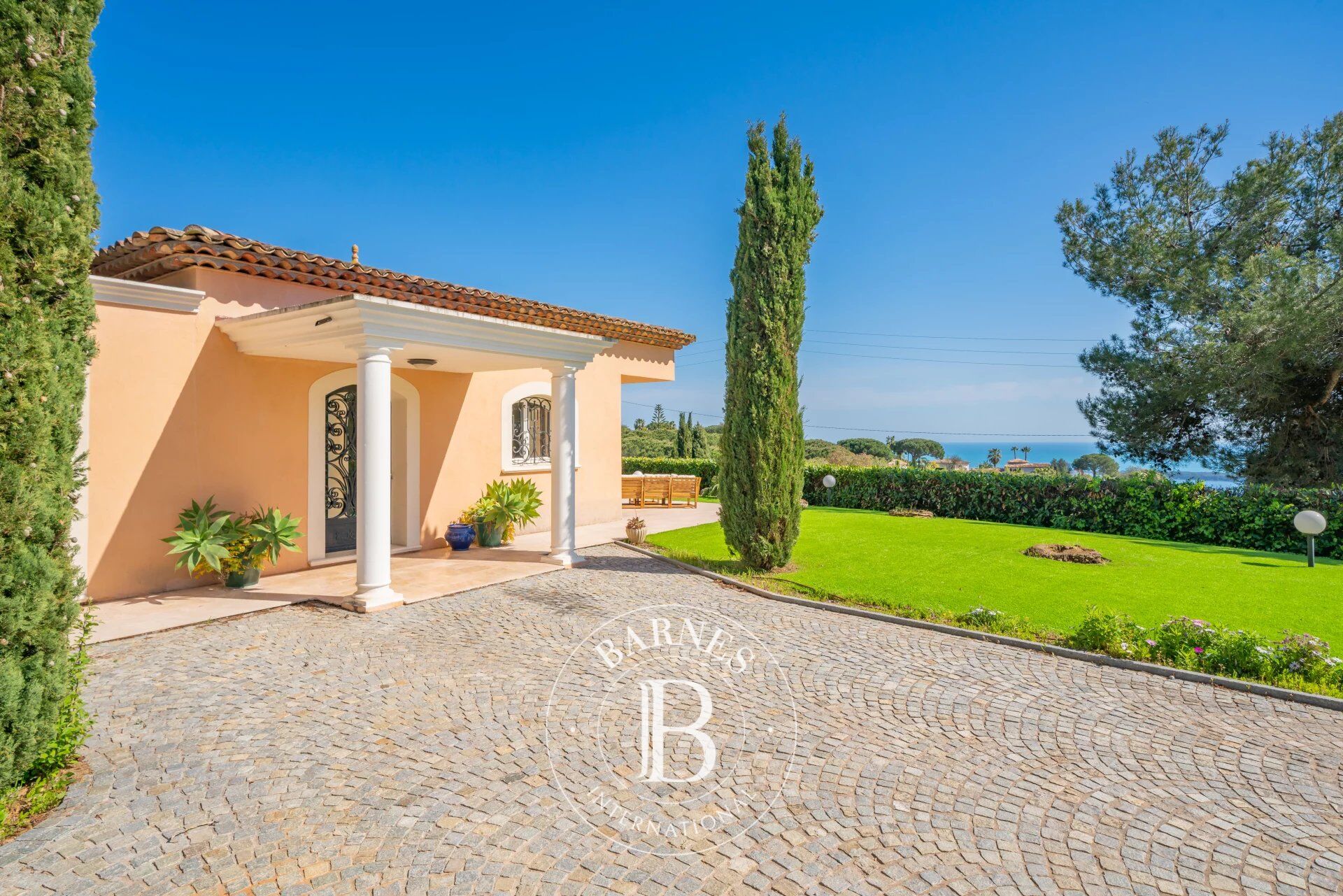 SUPER CANNES - CHARMING VILLA - PANORAMIC VIEW OF THE ISLANDS - picture 3