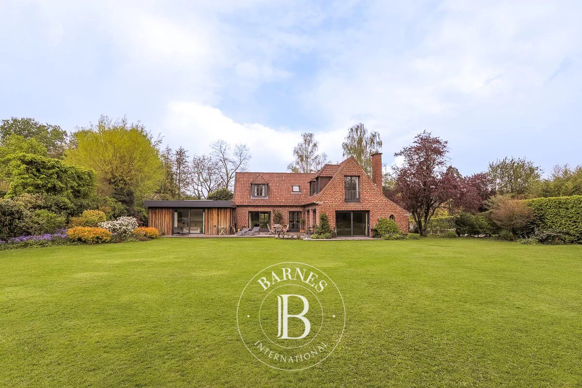 Bondues, in the countryside, 6 bedroom house on 2200 m² - picture 2