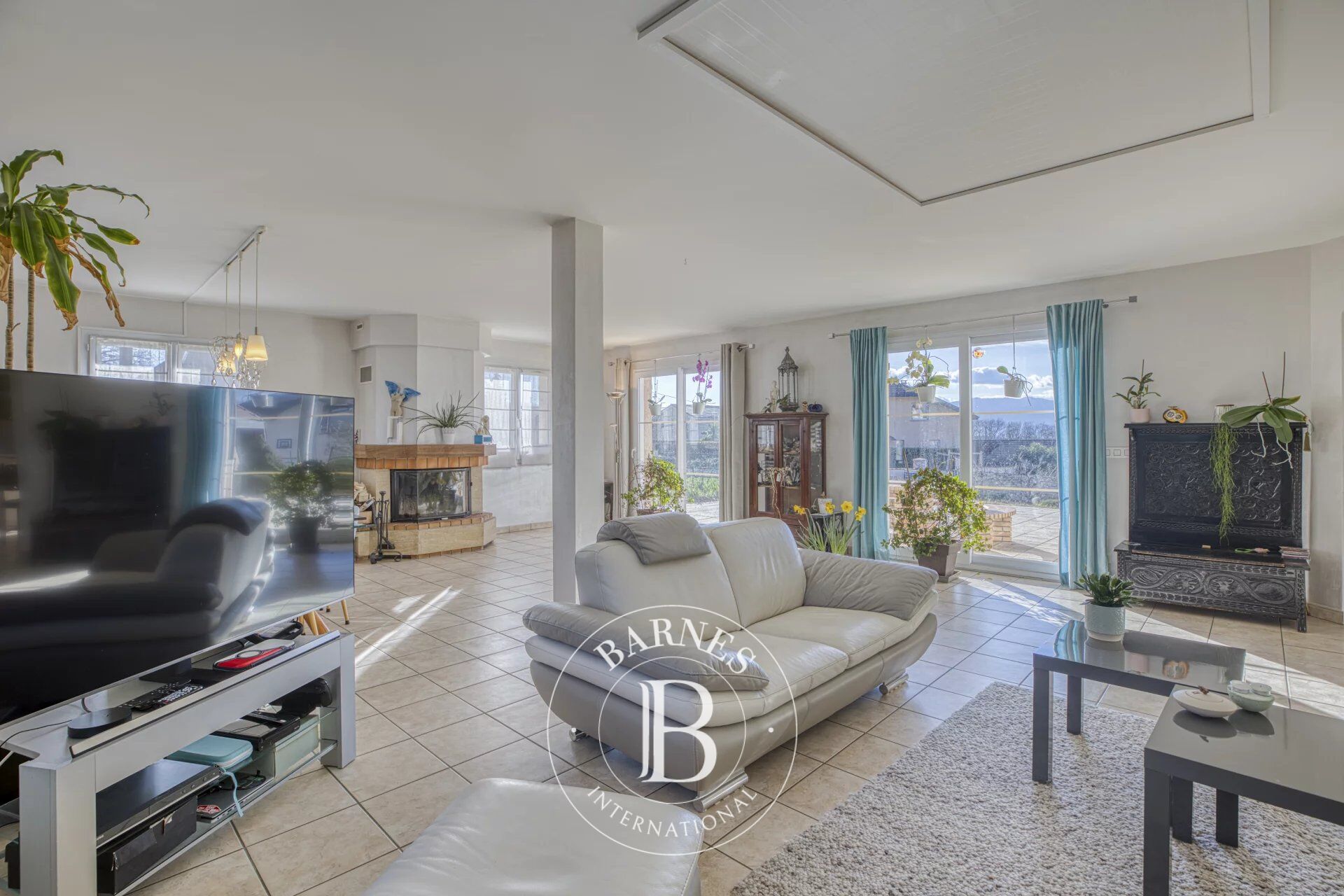 Ev Neydens - picture 5