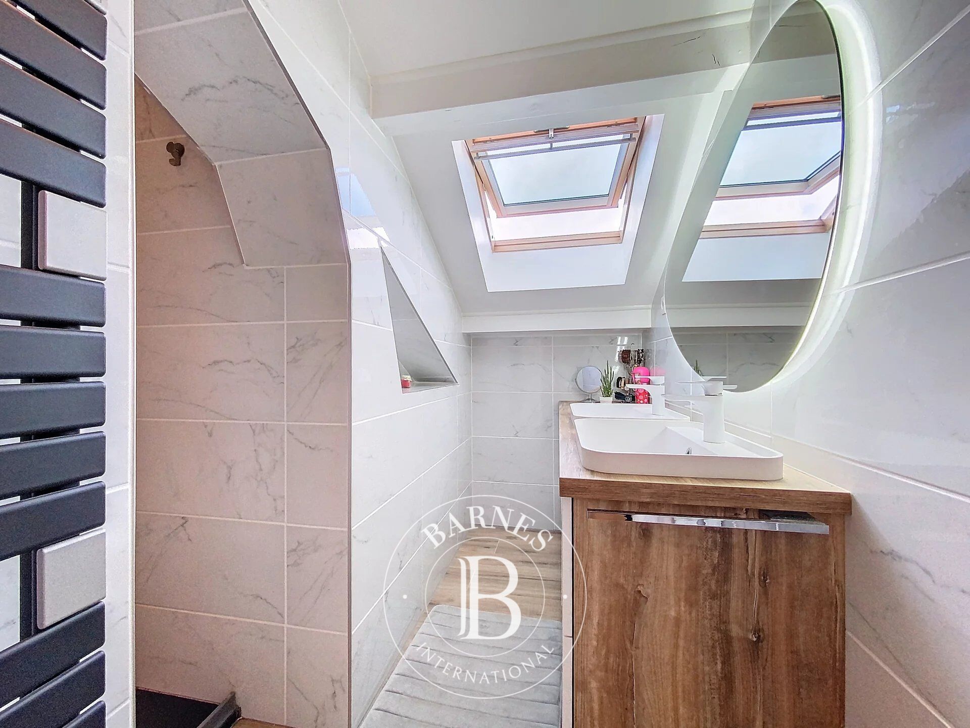 Ev Douvaine - picture 11