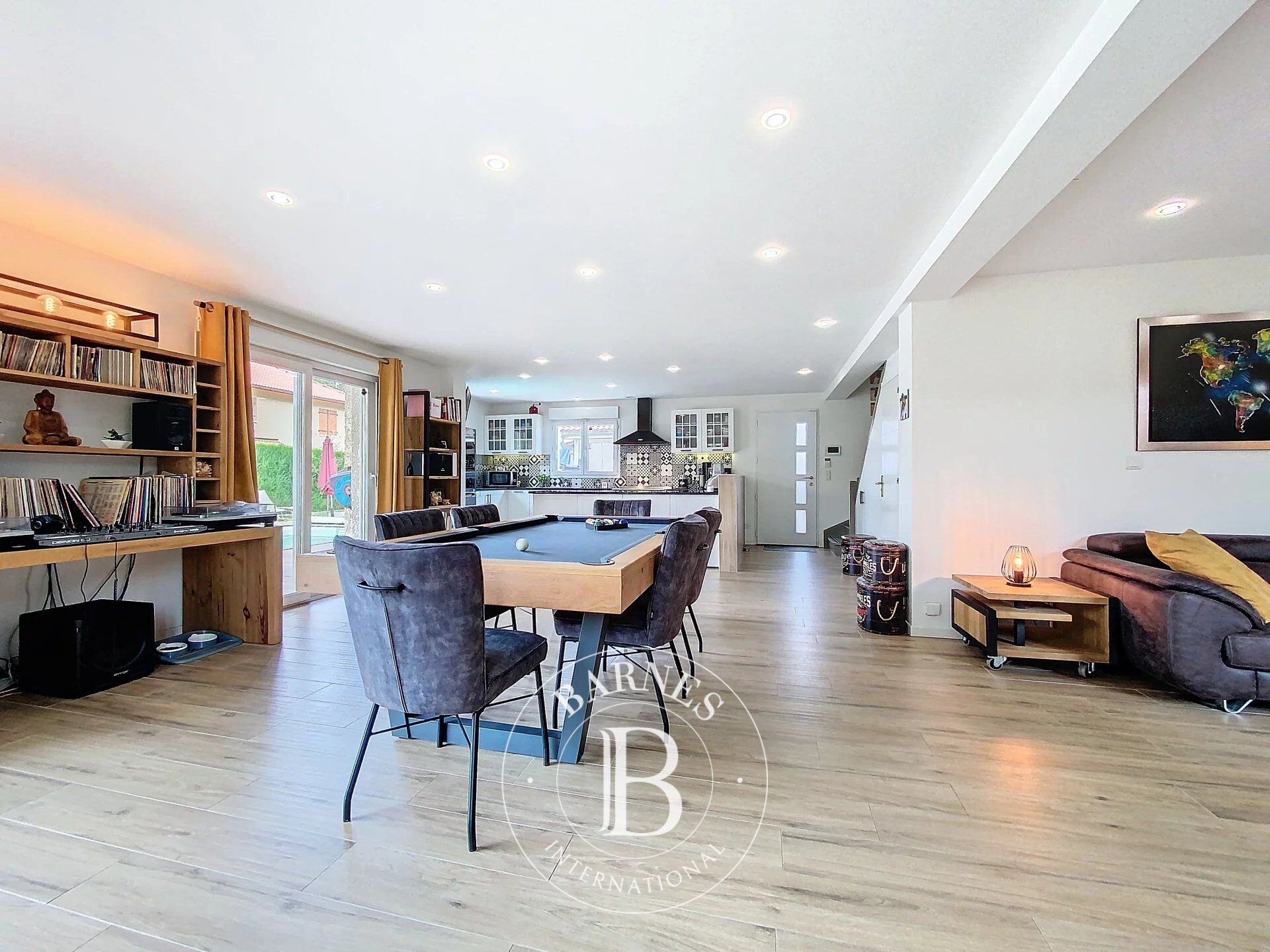 Ev Douvaine - picture 5