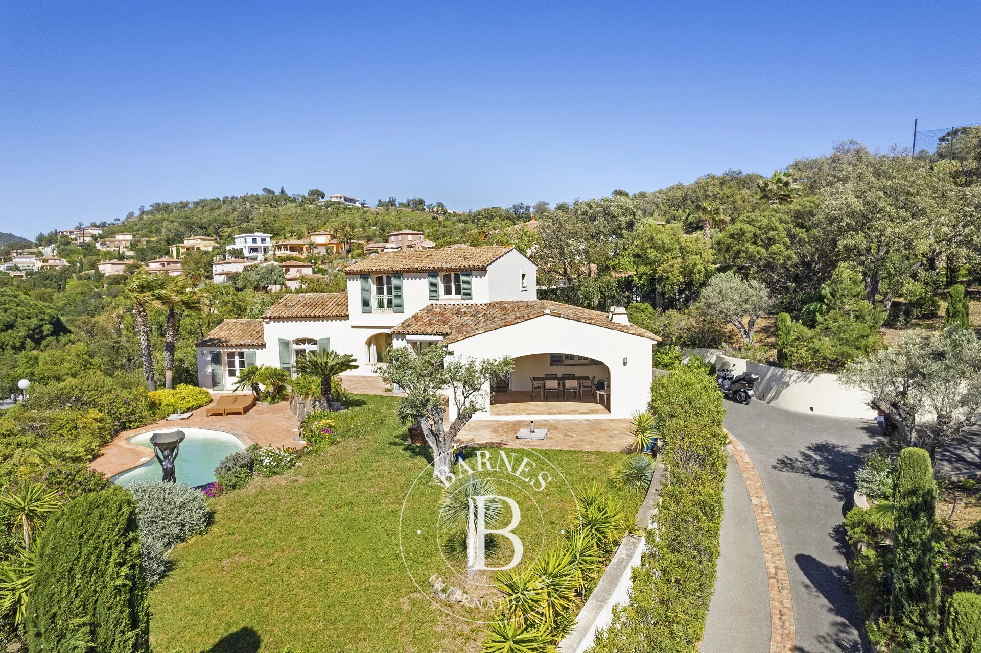 Villa Sainte-Maxime - picture 3