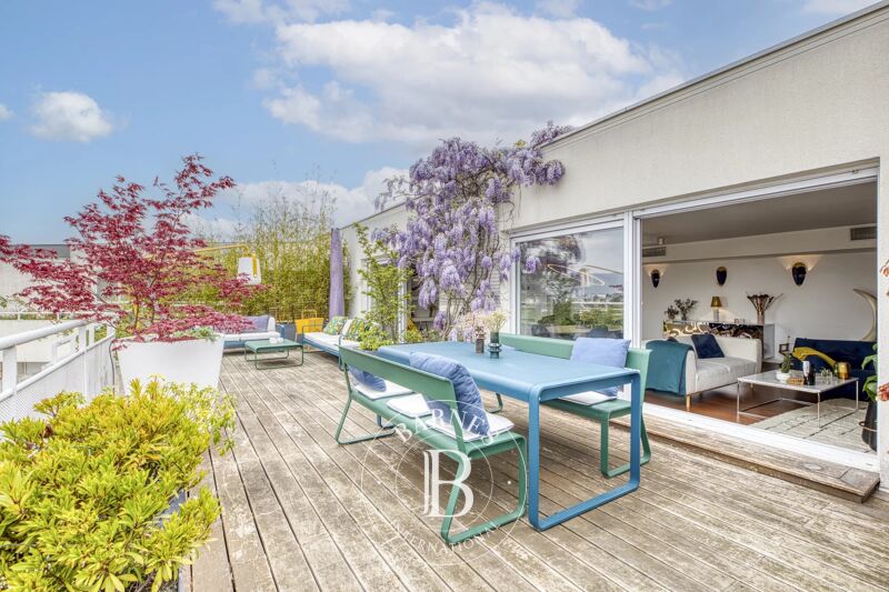 BARNES GENEVOIS - ANNEMASSE - ATTIC WITH TOP-OF-THE-RANGE AMENITIES