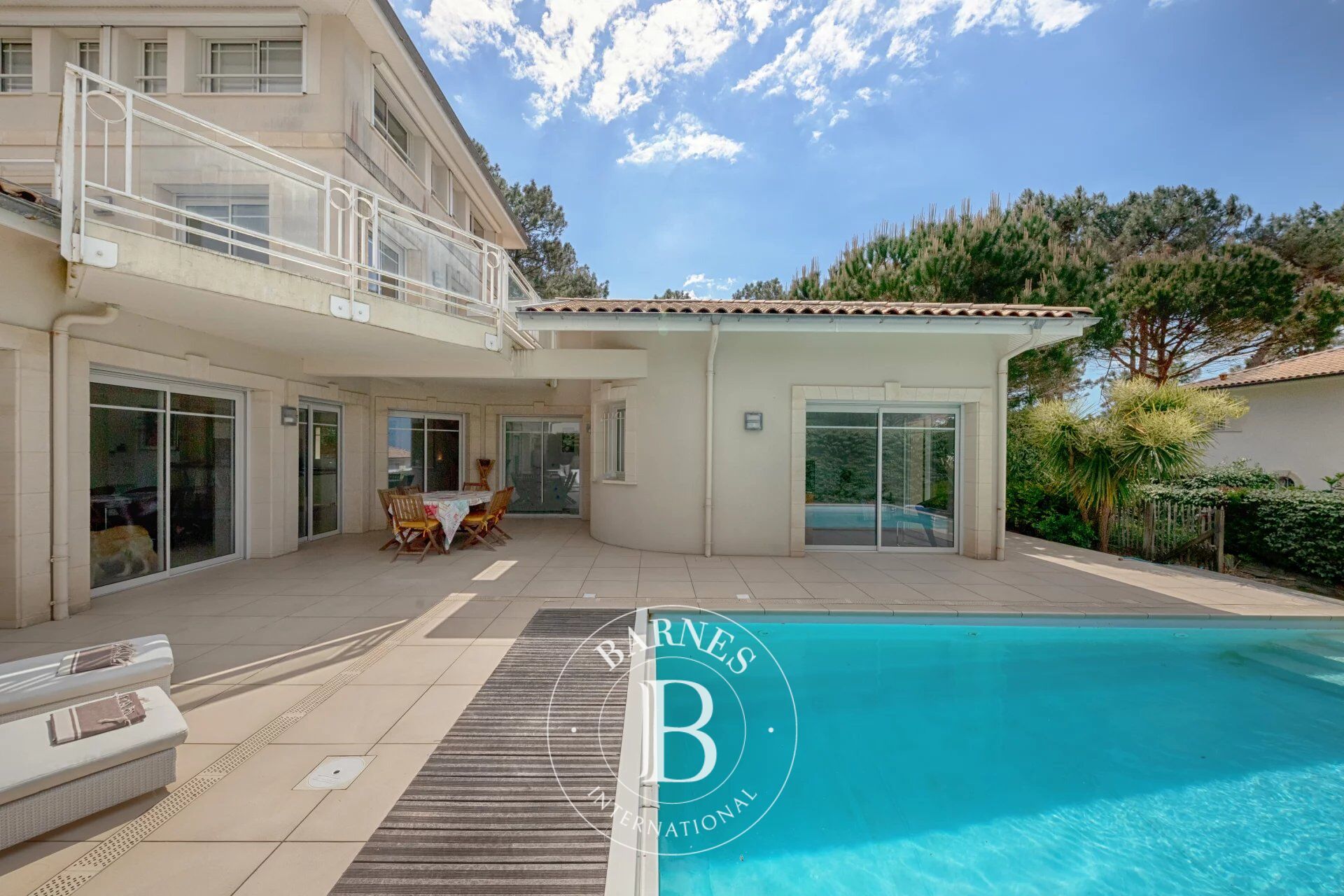 VILLA VUE MER EN BORD DE PLAGE, AU PYLA-SUR-MER - picture 2