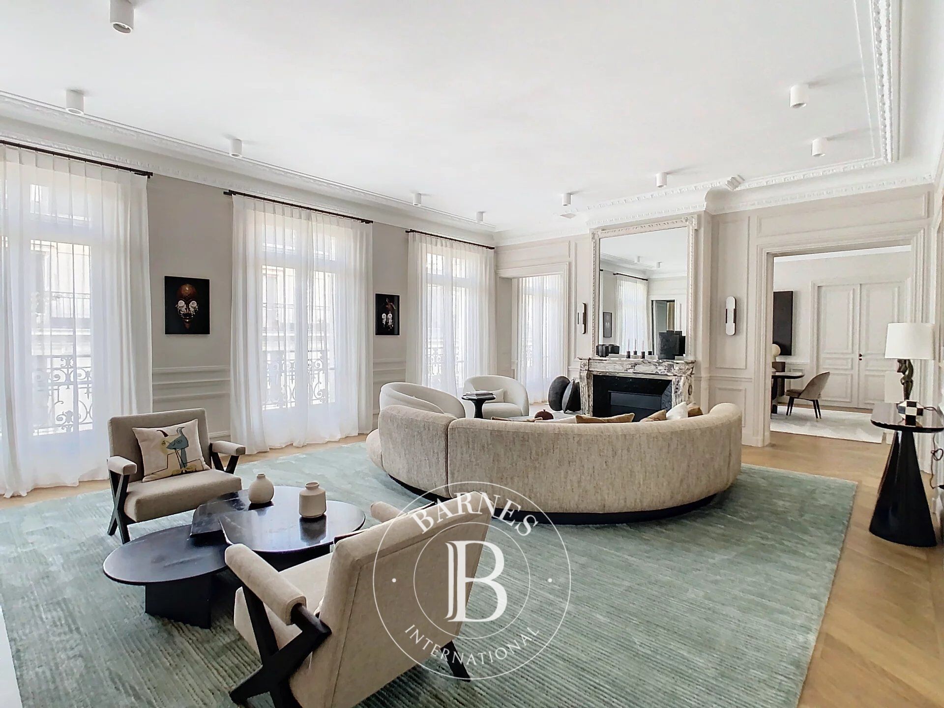 Piso Paris 8ème - picture 1