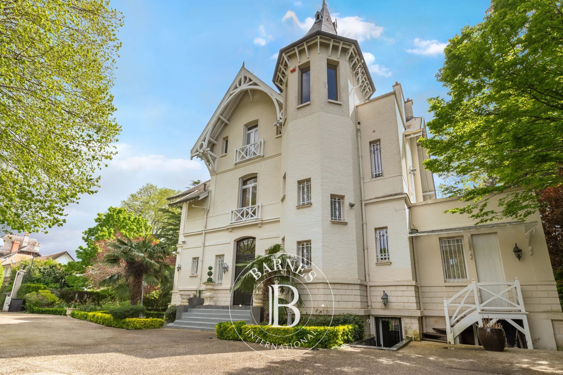 Finca Croissy-sur-Seine - picture 1