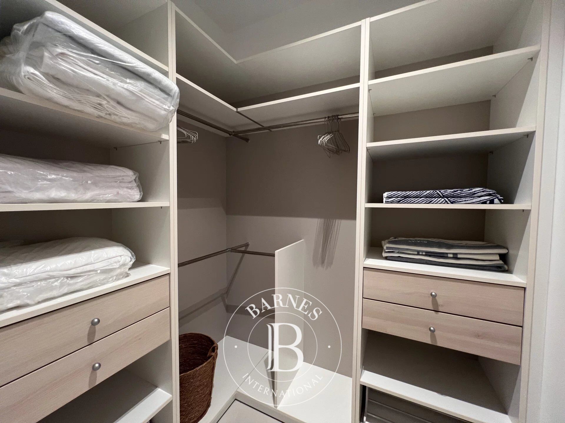 Daire Pereybère - picture 12