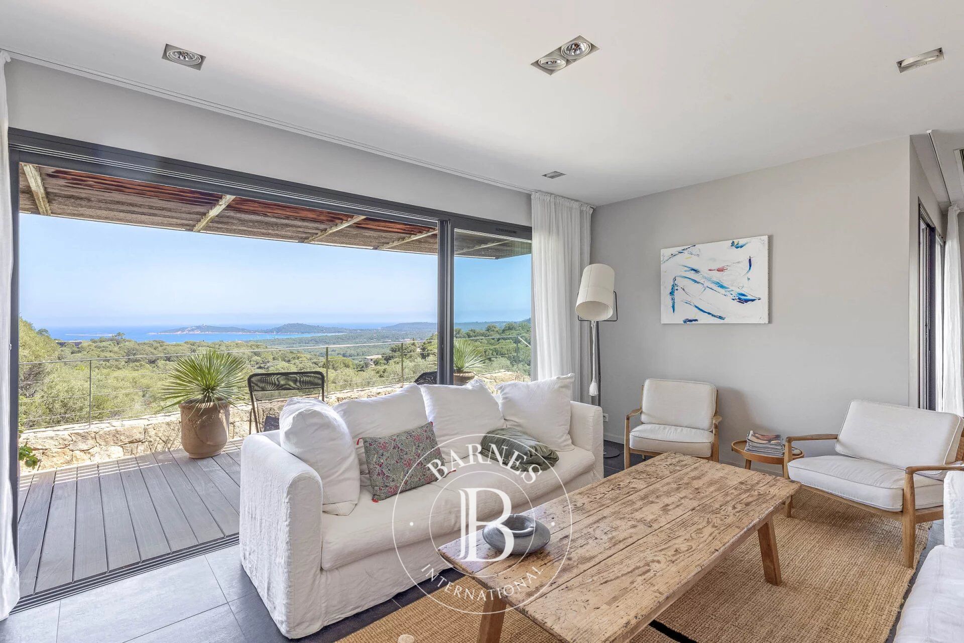 Pinarello, architect-designed villa, 5 bedrooms, sea view, pool, private estate, near beach - picture 3