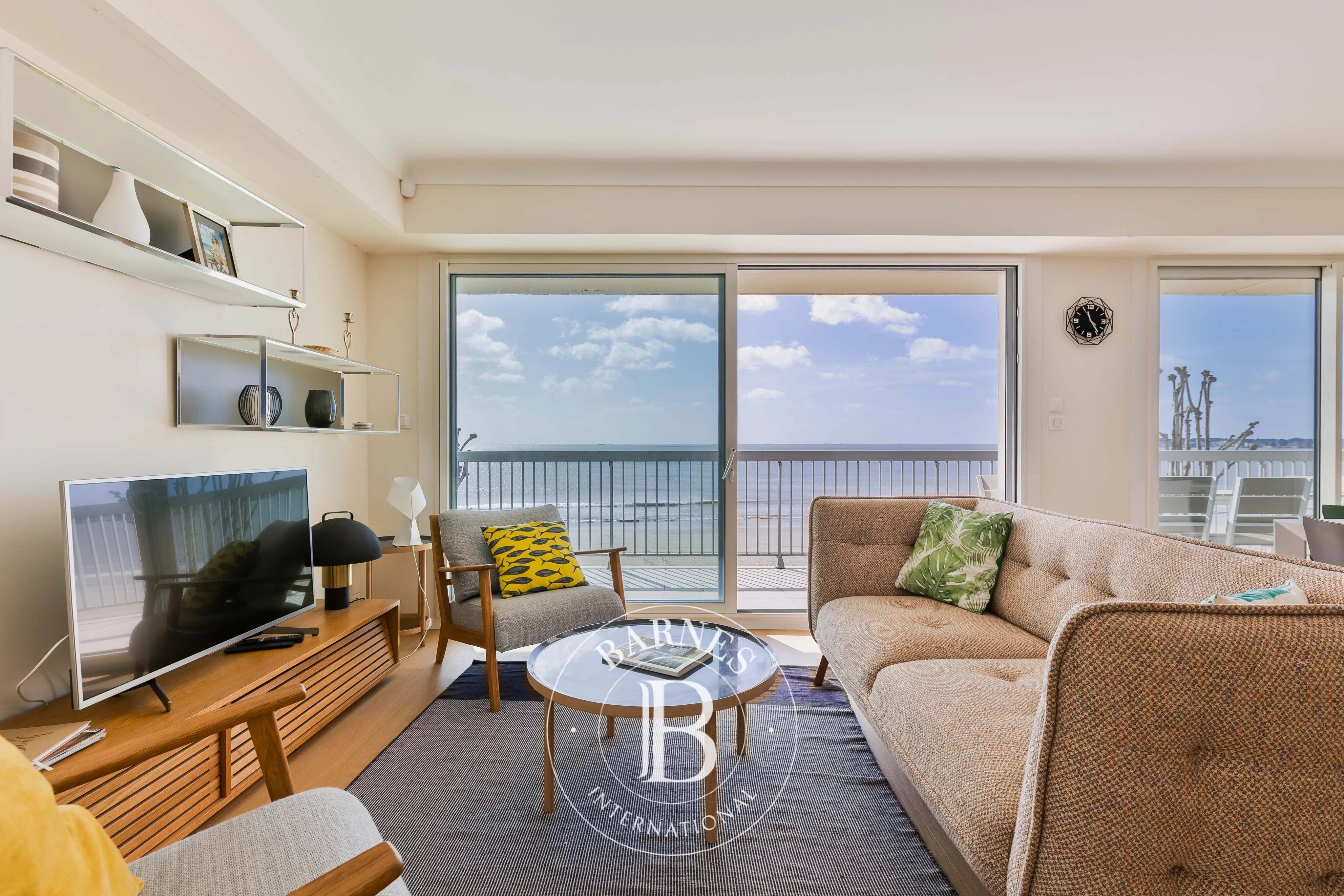 LA BAULE – GRANDS HÔTELS – Seafront Apartment - picture 3